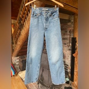 Levi’s Ribcage Straight Ankle